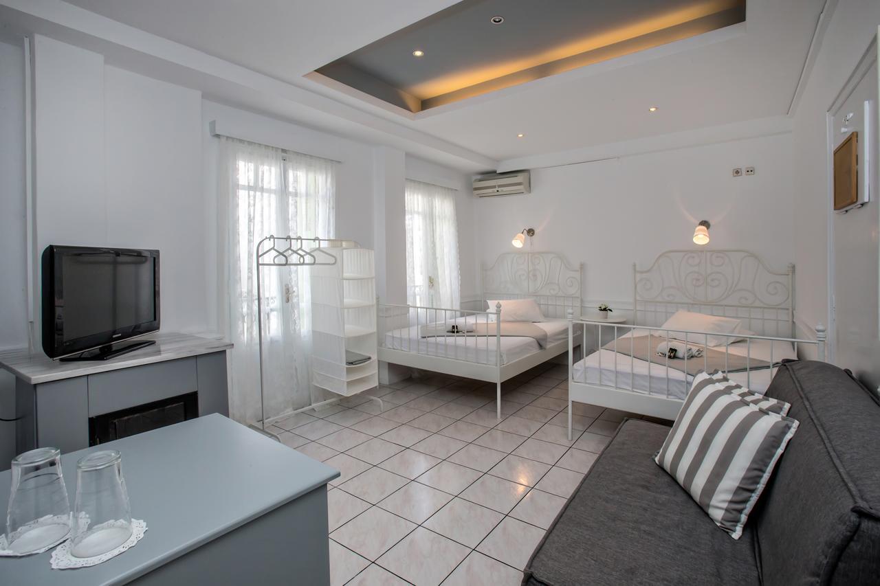 Aegli 1876 Hotel Tinos Luaran gambar