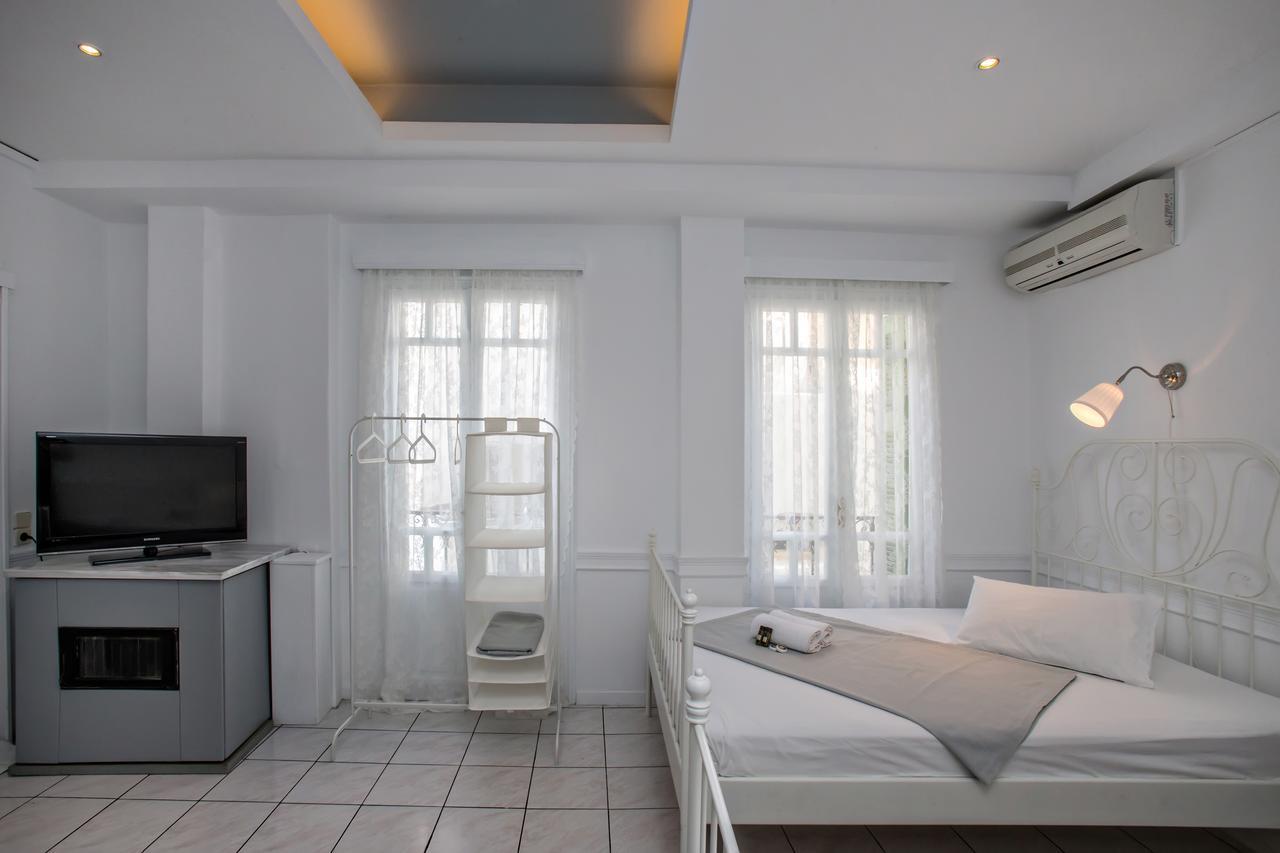 Aegli 1876 Hotel Tinos Luaran gambar