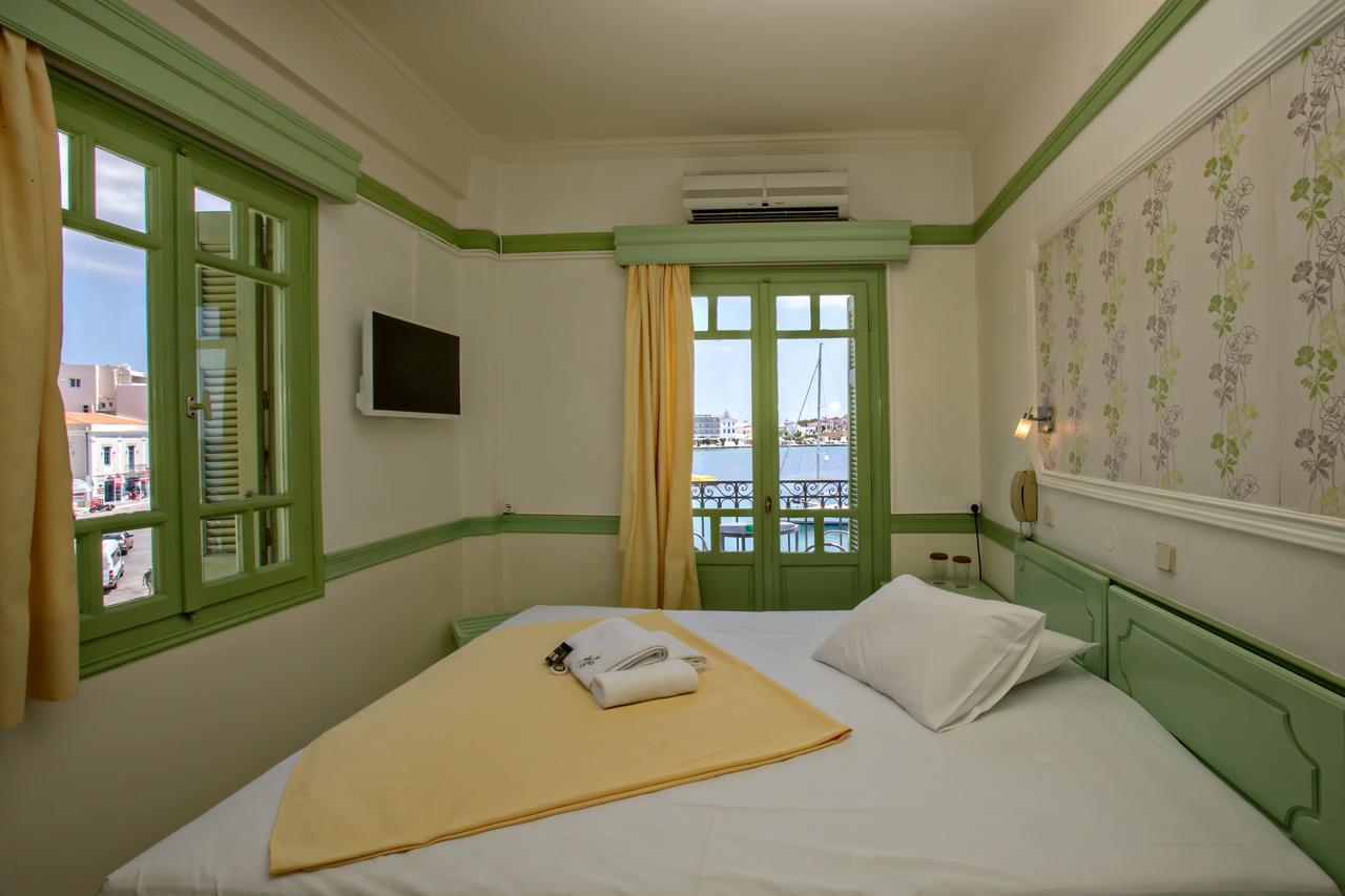 Aegli 1876 Hotel Tinos Luaran gambar